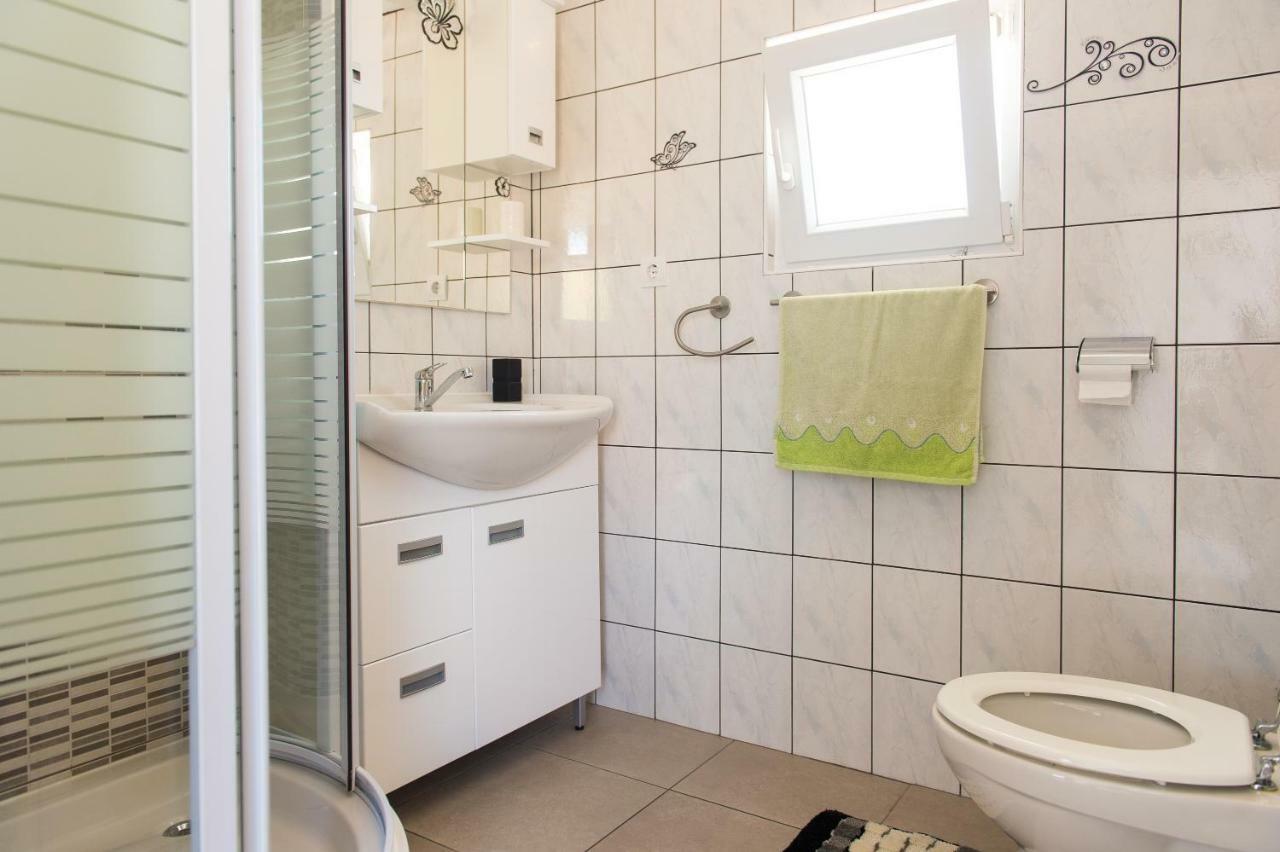 Apartment Ella Rogoznica  Luaran gambar