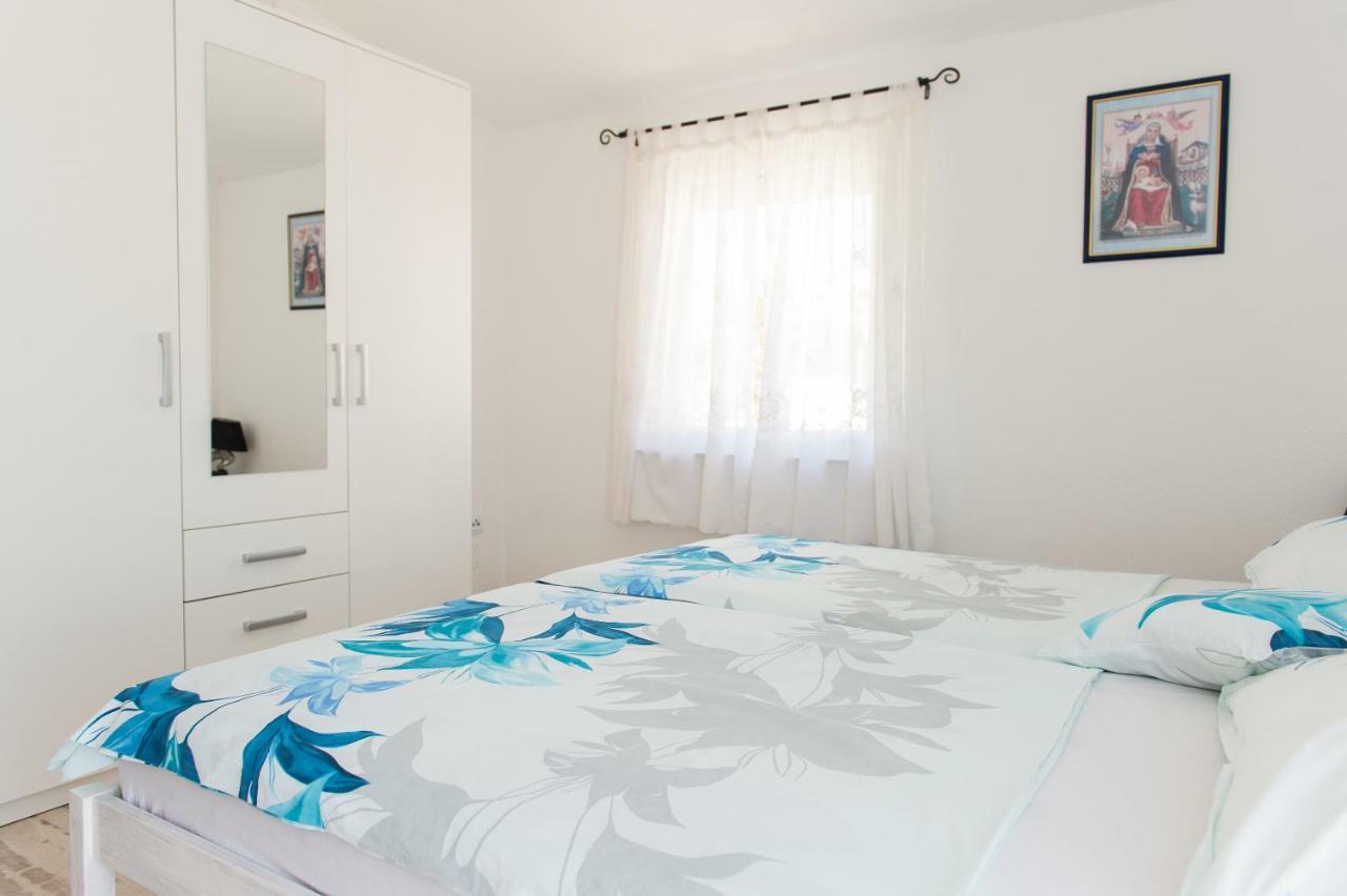 Apartment Ella Rogoznica  Luaran gambar