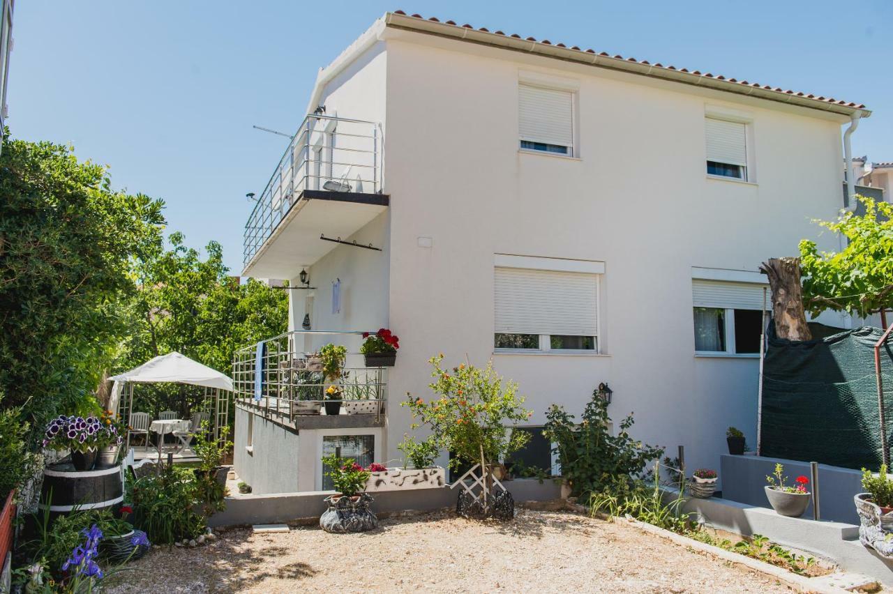 Apartment Ella Rogoznica  Luaran gambar